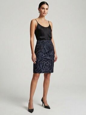 100% Silk Elegant Black Patterned Skirt (Korean Designer) Size 6